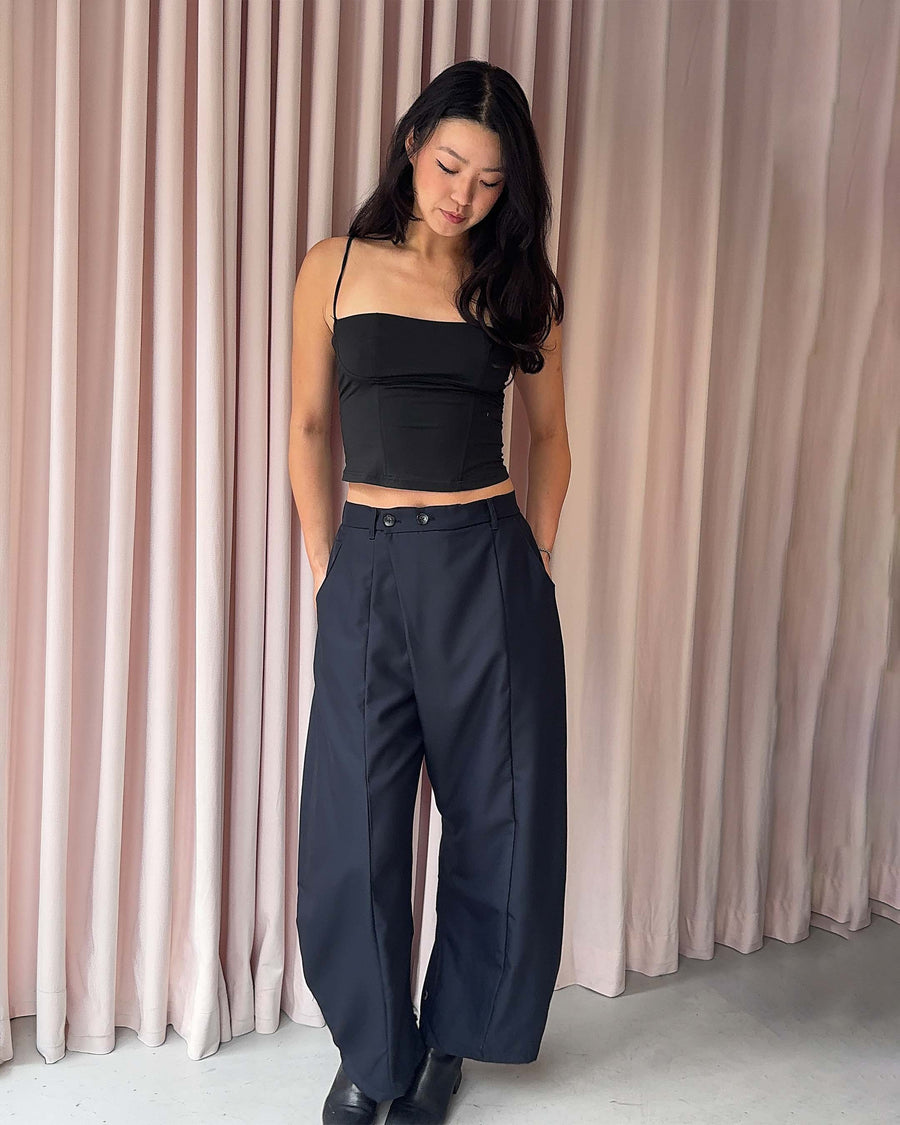 BLACK PLEATED HANBOK SLACKS — size M